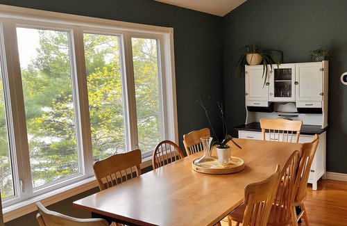 Tay Valley Casa | Perth 5 BR Lakehouse Retreat!