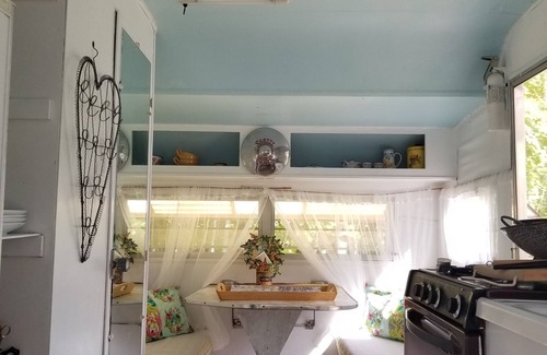 Tay Valley Casa | Perth, Boho Vintage Caravan for a quiet retreat, romantic or BFF getaway