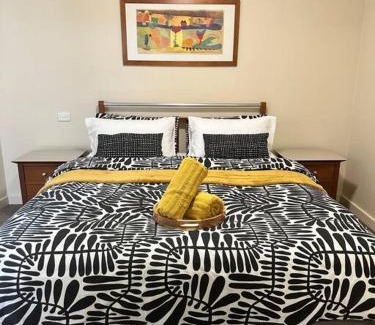 Perth Central Business District Apartamento | Perth city BNB l CBD and Pool view - 1xKing bed and 2xSingle beds