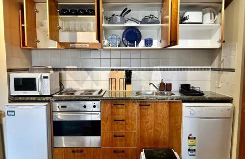 Perth Central Business District Apartamento | Perth city BNB l CBD and Pool view - 1xKing bed and 2xSingle beds
