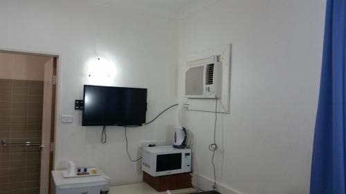 Thornlie Hotel | Perth City Motel