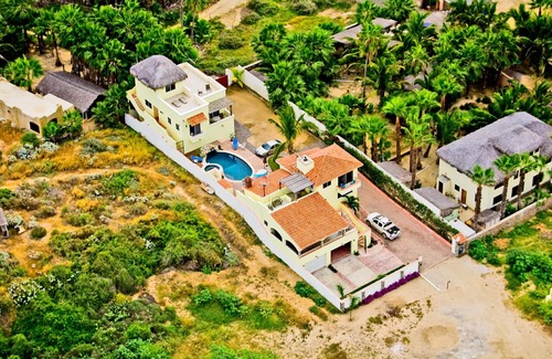 El Pescadero Apartamento | Pescadero Palace 1BR Planta baja Casita w / piscina, jacuzzi, en la playa!