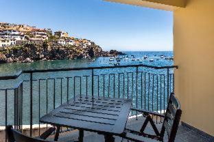 Camara de Lobos Hotel | Pestana Churchill Bay
