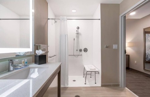 Florida Central Atlantic Coast Hotel | Pestana Orlando Suites - Lake Buena Vista