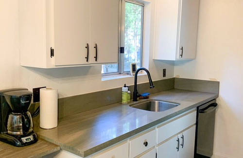 Arnold Cabina | Pet and Family Friendly - Fall Retreat