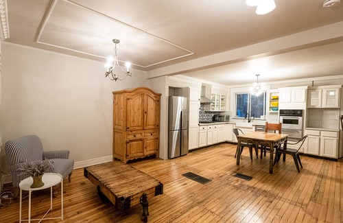 Prospect-Lefferts Gardens Historic District Apartamento | Brooklyn Brownstone Full Floor Apartment - wifi gratis y café. Prospect Park.