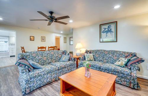 West Tuckerton Casa | Pet-Friendly Little Egg Harbor Home with Fenced Yard