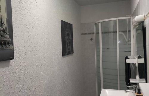 Saint-Pons-de-Thomieres Apartamento | Pet-friendly apartment le petit paradis :)