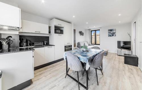 Saint-Benoit-des-Ondes Apartamento | Pet Friendly Apartment