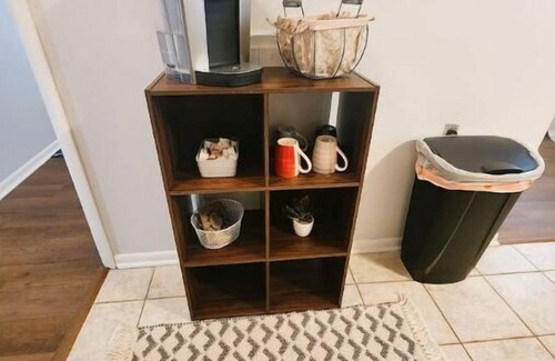 Hamilton Apartamento | Pet-Friendly 1BR Suite, Walk to Quilt Co, Travel Nurse Ready, Wi-Fi + Kitchen