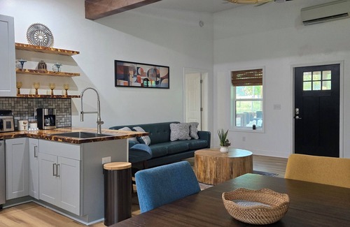 Sparta Casa | Pet friendly 2 acre fenced yard 2-bedroom house close to Fall Creek Falls