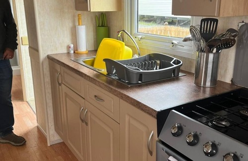 Aberystwyth Cabina | Pet Friendly 2 Bedroom Caravan Clarach Bay
