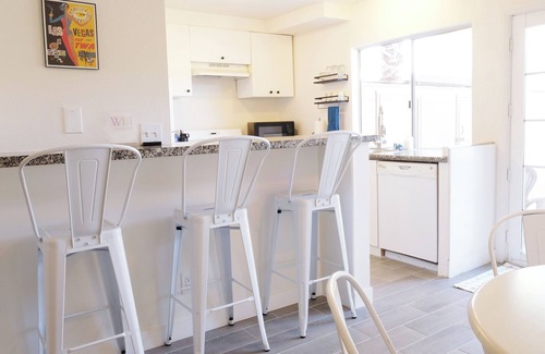 Spring Valley Casa | Pet Friendly 2-bedroom townhome in Las Vegas 3 miles from Strip