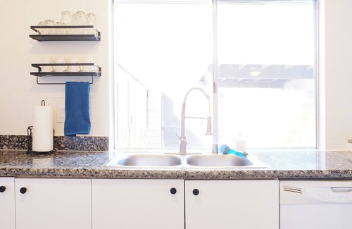 Spring Valley Casa | Pet Friendly 2-bedroom townhome in Las Vegas 3 miles from Strip