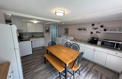 Ogunquit Casa | Pet-friendly 2-Bedroom House in Ogunquit Steps from Foot Bridge Beach