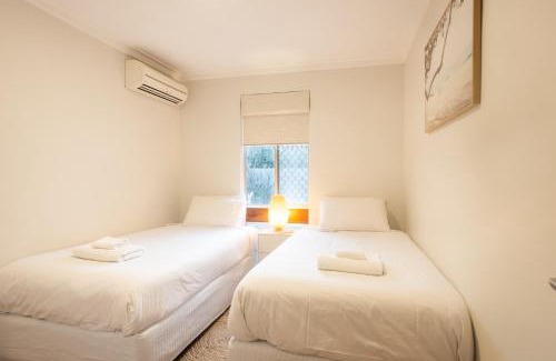 Shenton Park Casa | Pet Friendly 2BR Family home in Shenton Park