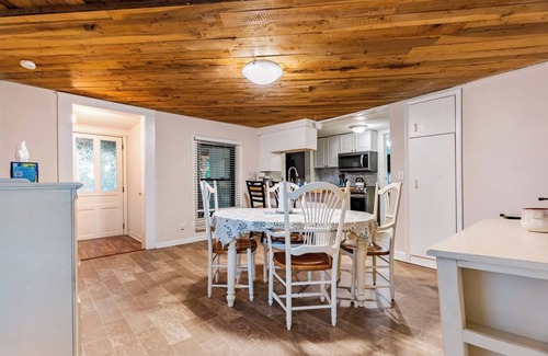 Cary Cabaña | Pet-friendly 2BR Ranch, Wifi, Parking Near RTP
