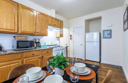 Ampere Cama Y Desayuno | Family Apt: 2BR, FREE Parking, Airprt & City Links