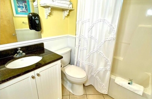 Atlantic Beach Hotel | Pet-friendly - 3 Blocks to Beach! Unit 504