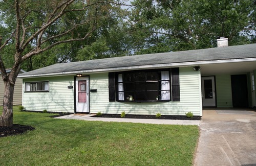 Youngstown Casa | Pet Friendly 3 bedroom 1 king,1 Queen,1 Full Bed Home