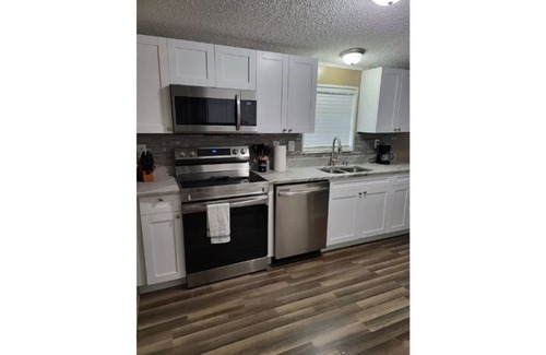 Lakeland Casa | Pet Friendly 3 bedroom home with all new amenities