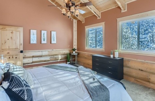 Lyons Cabina | Pet Friendly 31 Day + Rental | 15 Minutes to Estes Park