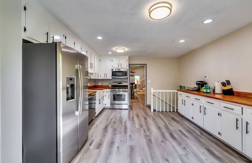 Acworth Casa | Pet-Friendly 4BR Home w/Full Gym, 3BT and Patio by Ballparks in Woodstock