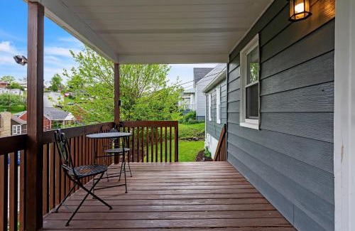 West Mifflin Casa | Pet-Friendly 4BR Near Kennywood & Pittsburgh home
