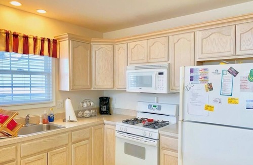 Sea Isle City Condominio | Pet Friendly 5 Bedroom Home with elevator within walking distance to downtown Sea Isle City