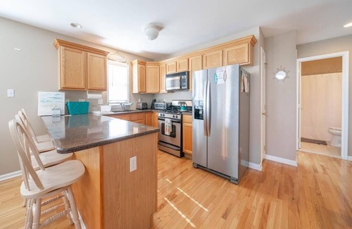 Sea Isle City Condominio | Pet Friendly, 5 Bedroom Home in the Heart of Sea Isle City