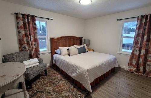 South Ogden Casa | Pet Friendly 5 Bed Home with Waffle Breakfast!