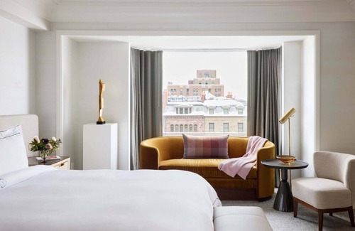 Back Bay East Hotel | Pet-friendly Accommodation with Scenic Views! Short Walk to Frieda Garcia Park