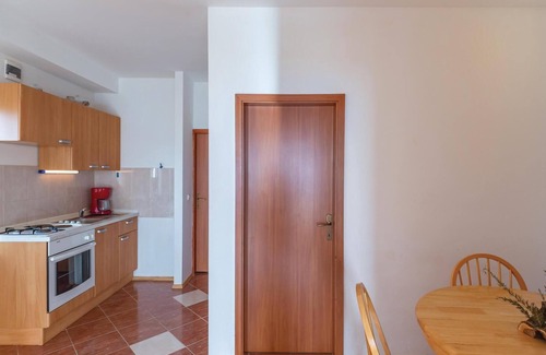 Zivogosce Apartamento | Apartamento que admite mascotas en.
