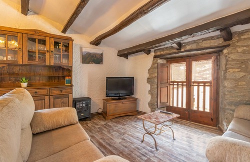 Rupit I Pruit Apartamento | Apartamento "Can Lo 3" con vistas a la montaña y Wi-Fi que admite mascotas