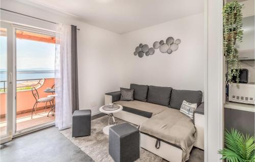Dramalj Apartamento | Pet Friendly Apartment In Dramalj With Kitchen