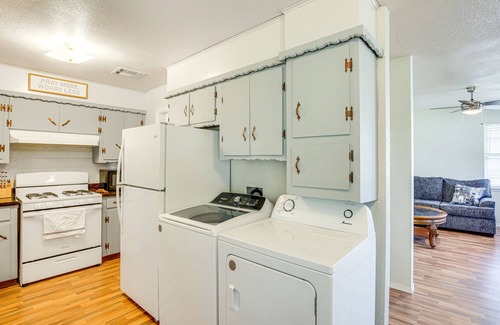 Atoka Casa | Pet-Friendly Atoka Vacation Rental w/ Large Yard!