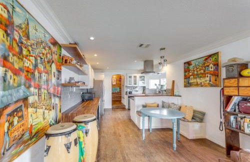 Govalle Casa | Pet-Friendly Austin Home with Private Yard and Deck!