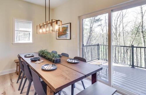 Mount Jackson Casa | Pet-Friendly Basye Vacation Rental with Fireplace!