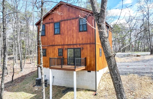Mount Jackson Casa | Pet-Friendly Basye Vacation Rental with Fireplace!