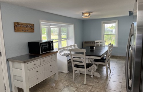 Sagamore Beach Casa | Pet Friendly Beach House - Sleeps 7, Across Street from Private Sagamore Beach