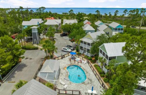 Port St. Joe Casa | Pet Friendly Beach House - Sandy Toes by Panhandle Getaways
