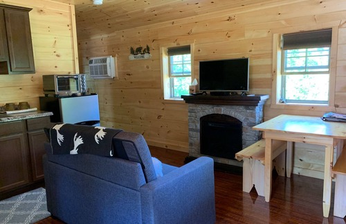 Inlet Cabina | Se admiten mascotas --- Reserva ahora para las aventuras de verano y otoño