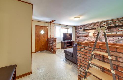Bixby Casa | Pet-Friendly Bixby Getaway with Deck!