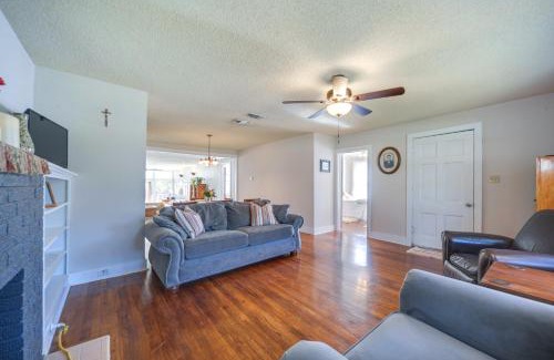 Brady Casa | Pet-Friendly Brady Vacation Home Near Wineries!