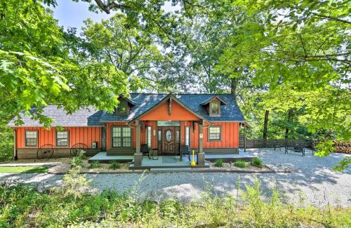 Branson West Casa | Pet-Friendly Branson Area Home Hot Tub, Game Room