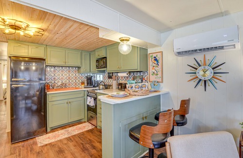 Brownwood Casa | Pet-Friendly Brownwood Home: Walk to Lake!