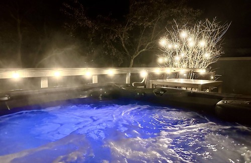 New Lisbon Cabina | Pet Friendly Buckhorn Cabin with HOT TUB, Buckhorn State Park, Dirty Turtle