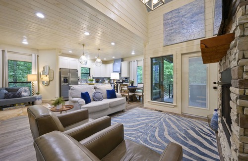 Broken Bow Cabina | Pet-Friendly Cabin 5 minutes from town with stunning decor and views!