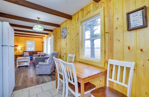 Mauston Cabaña | Pet-friendly Cabin Retreat: Wisconsin River Access