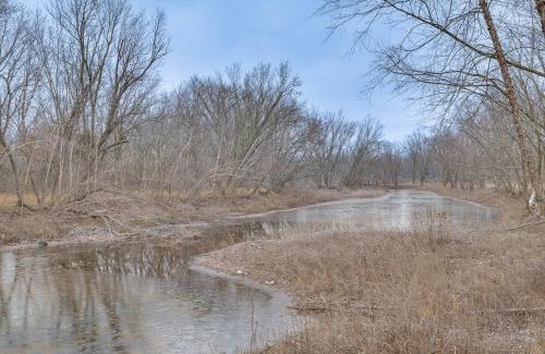 Mauston Casa | Pet-Friendly Cabin Retreat Wisconsin River Access
